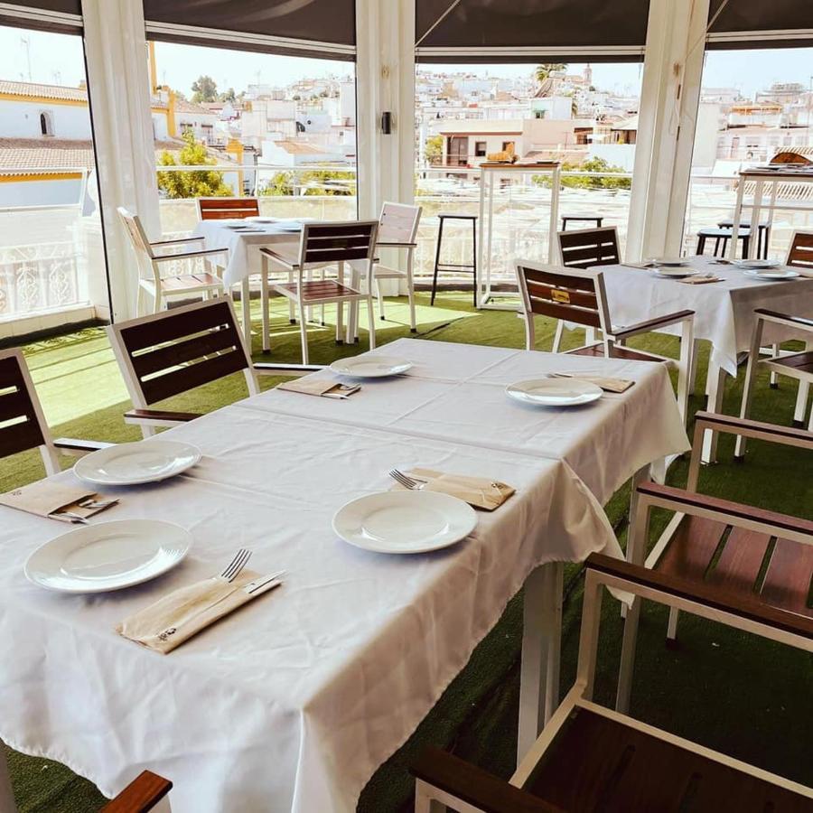 Novo Apartahotel & Restaurante Las Cabezas de San Juan Zewnętrze zdjęcie